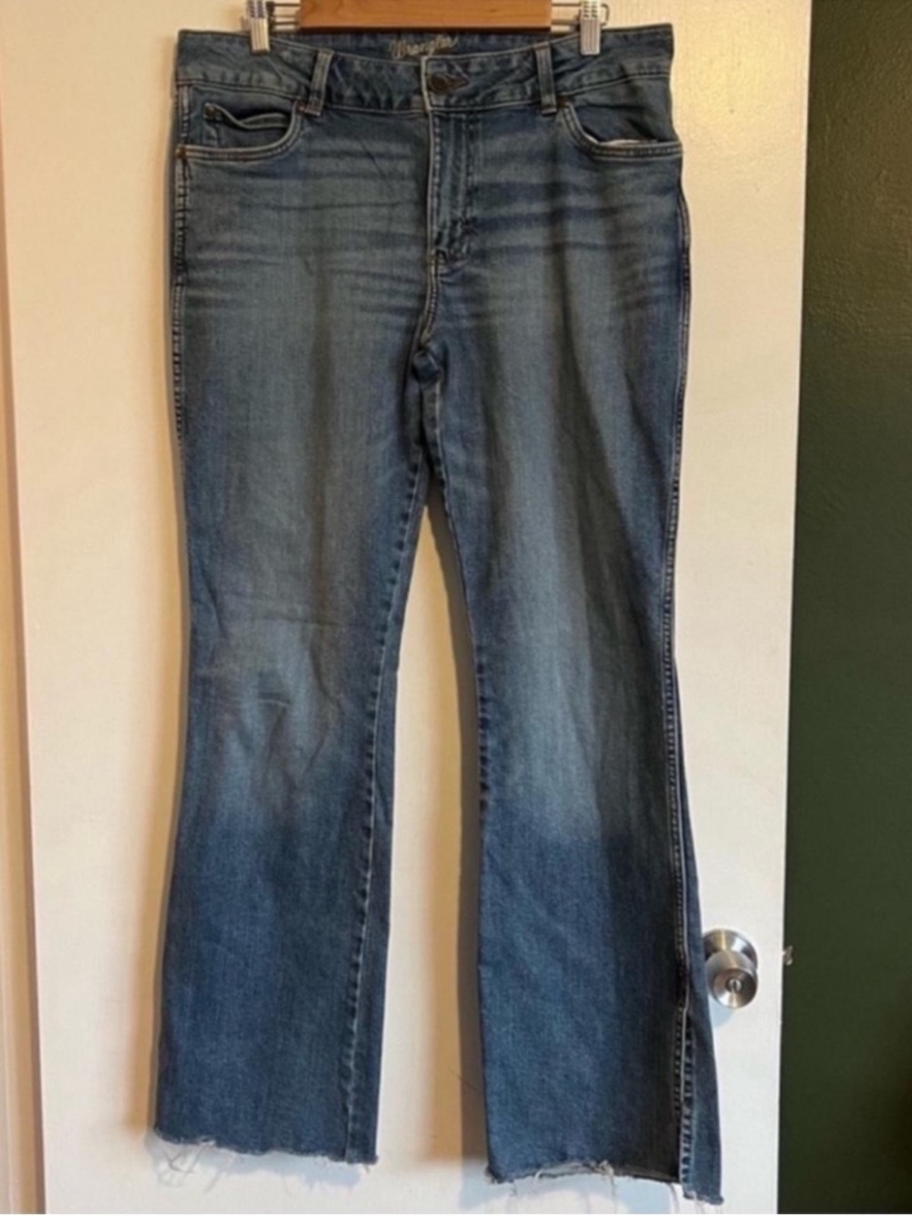 wrangler 75 years raw hem bootcut jeans embroidered pocket size 11 split hem